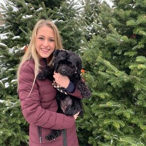 Meet your Posher, Chloe